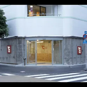 Capsule hotel Do-c Gotanda, Tokyo